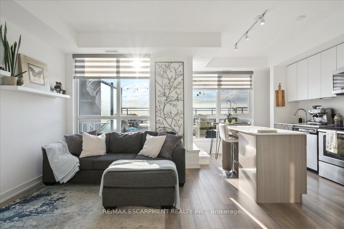 5260 Dundas St, #411