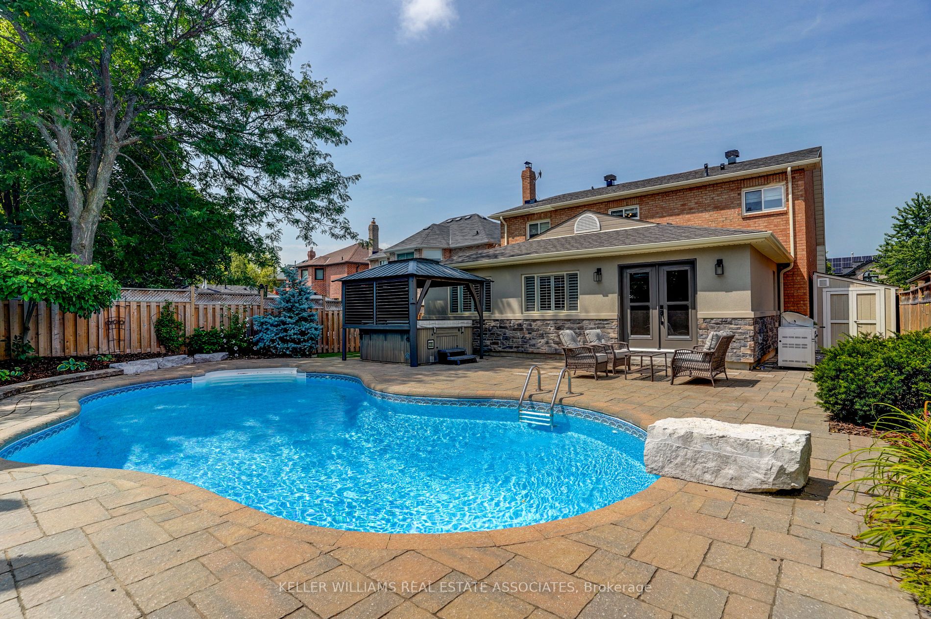 22 Nixon Crescent
