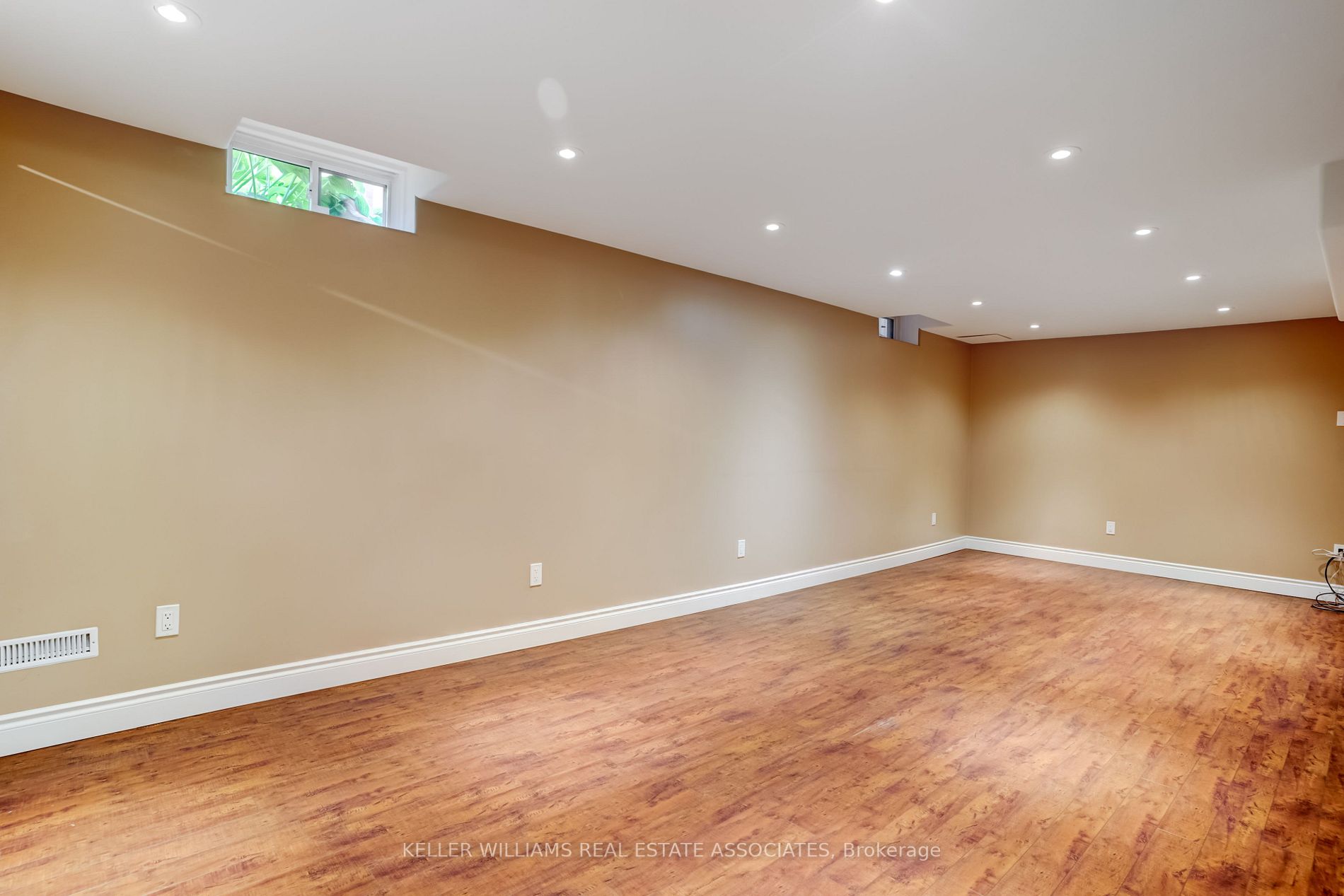 22 Nixon Crescent
