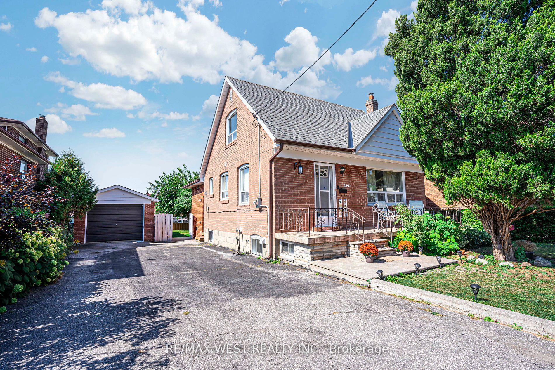 114 Lexfield Ave