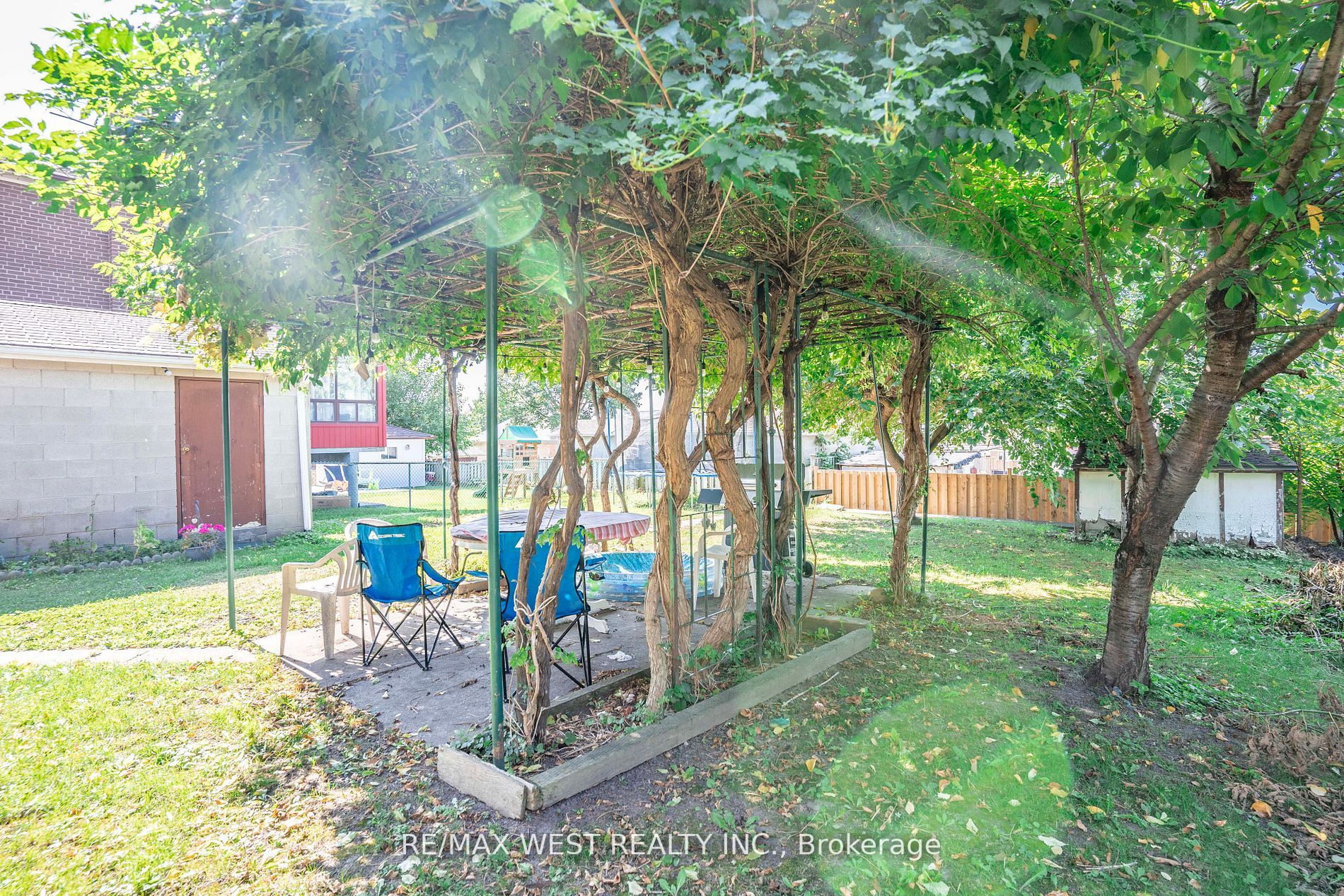 114 Lexfield Ave