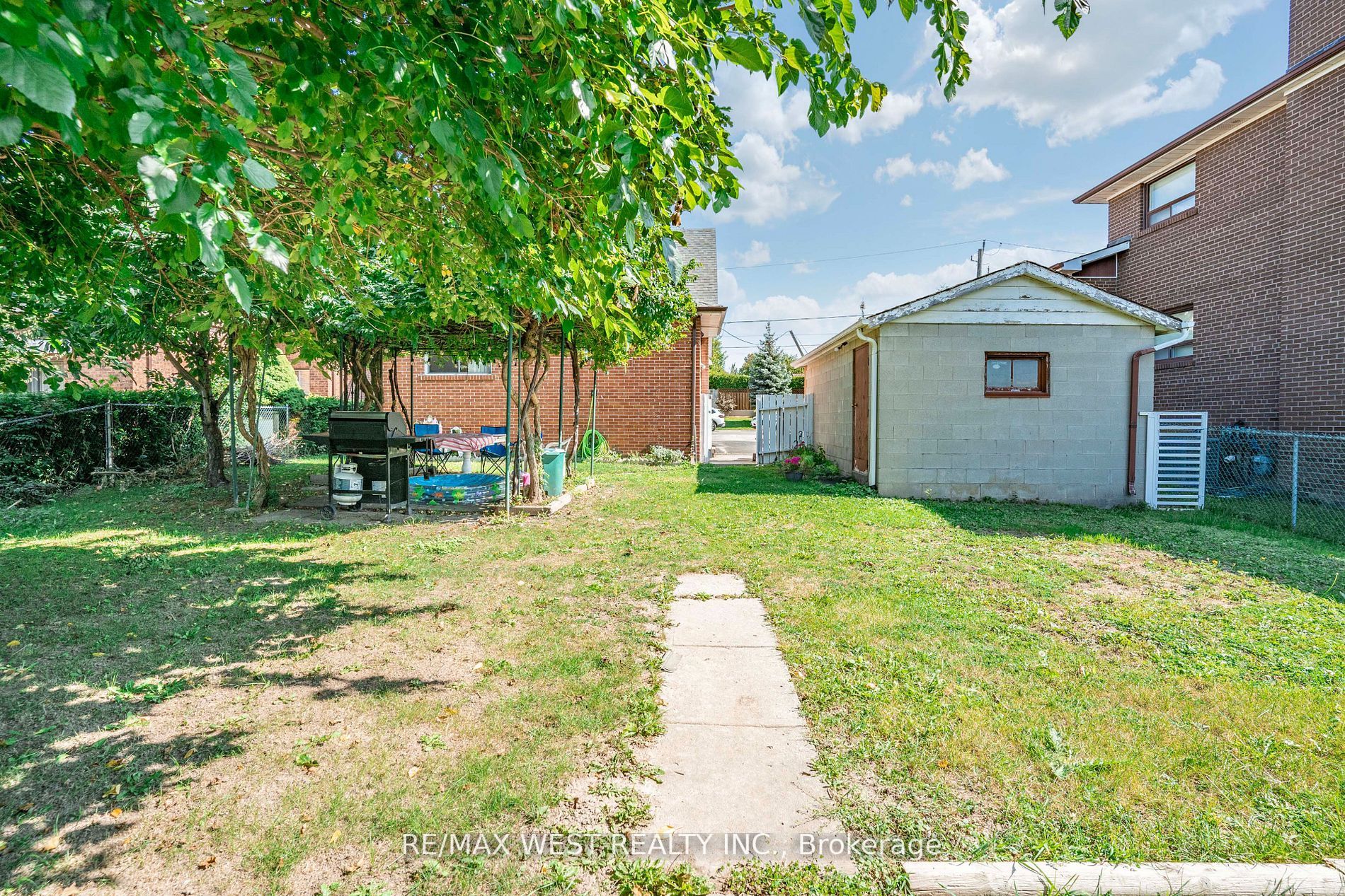 114 Lexfield Ave