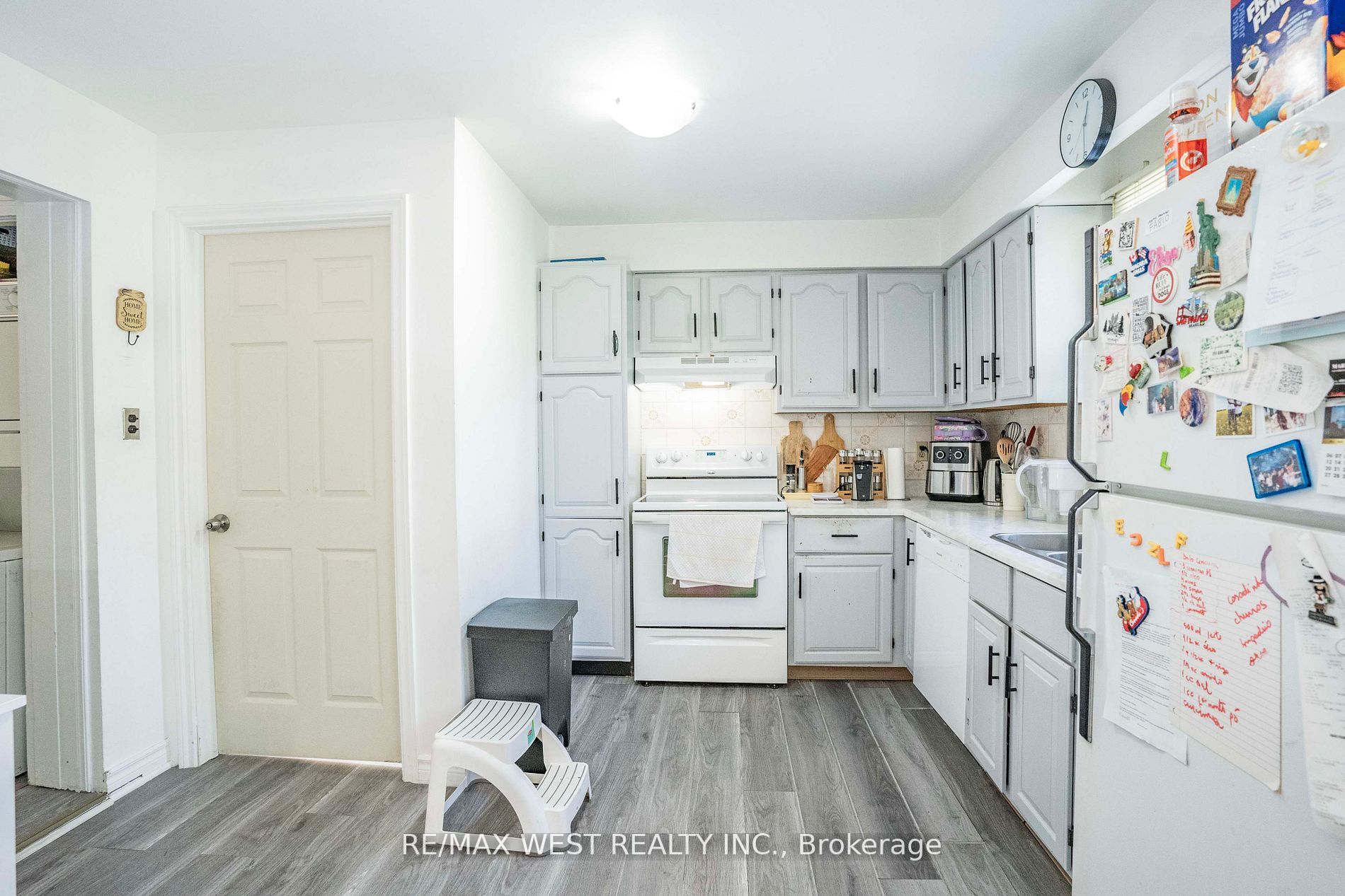 114 Lexfield Ave
