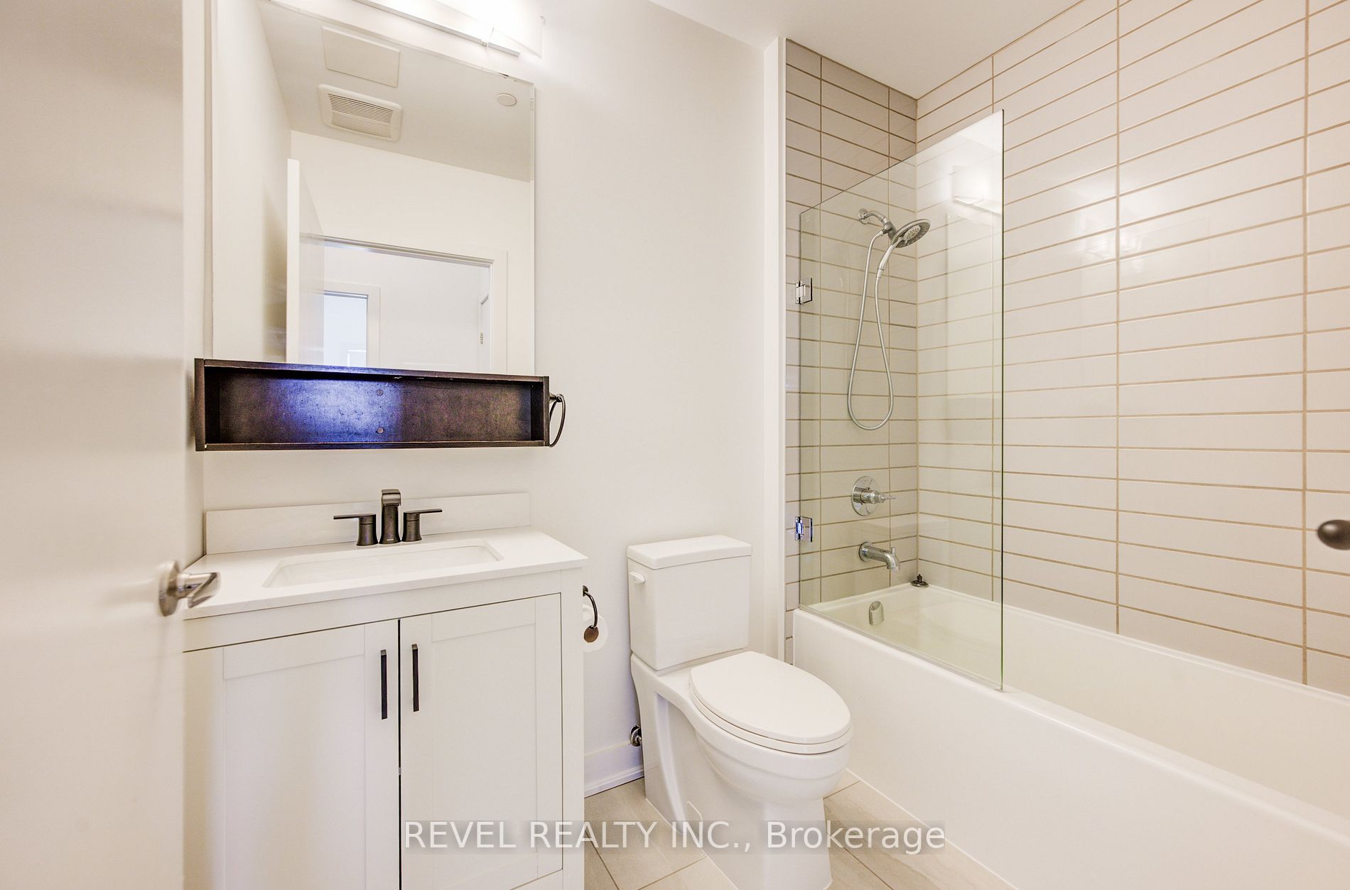 320 Plains Rd E, #614