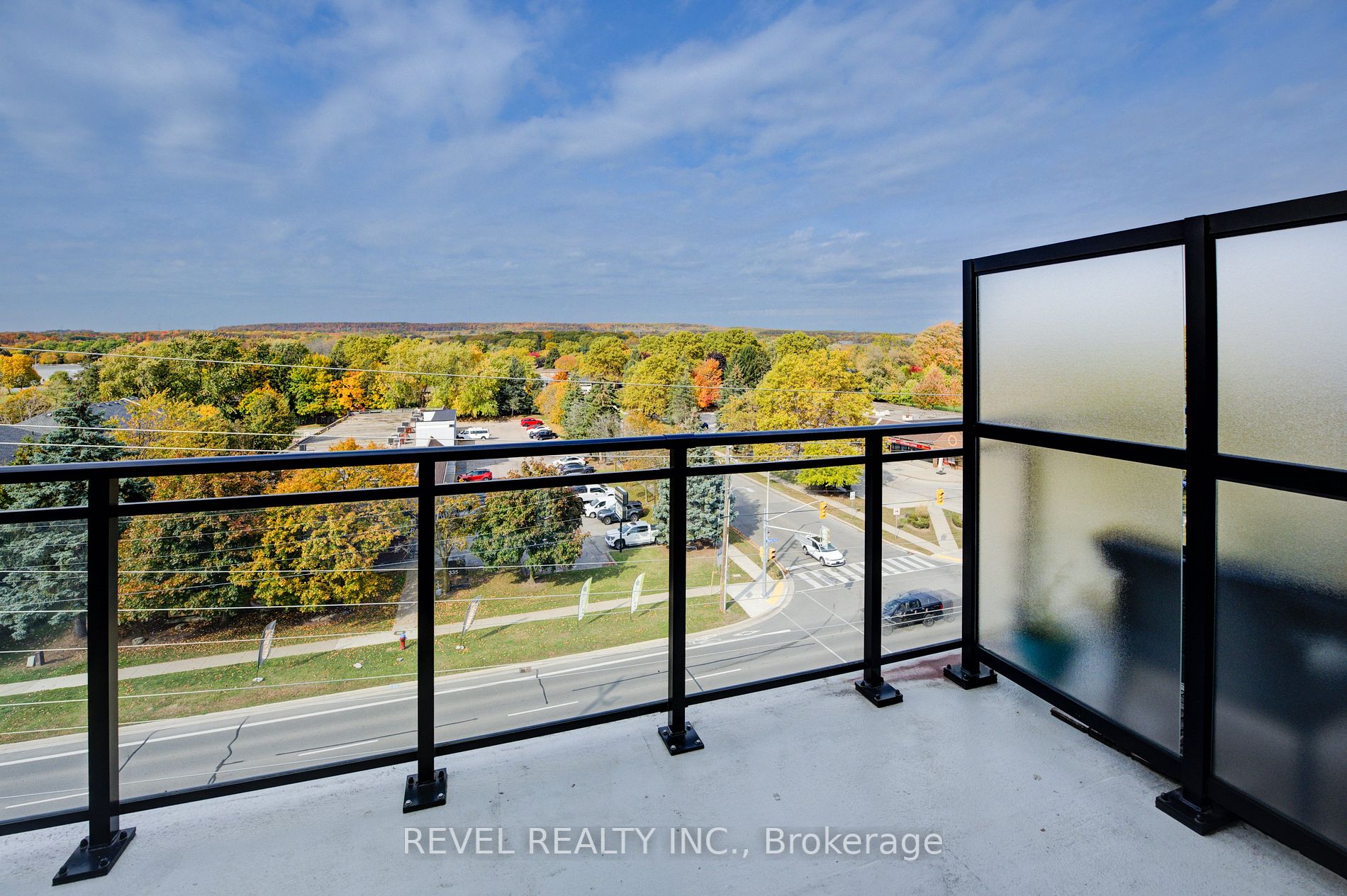 320 Plains Rd E, #614