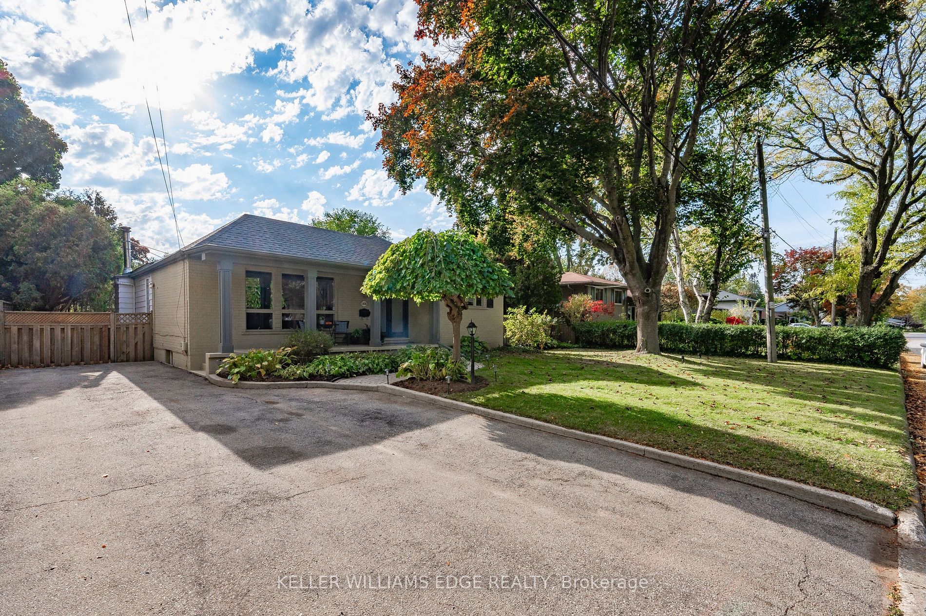 1036 Marley Cres