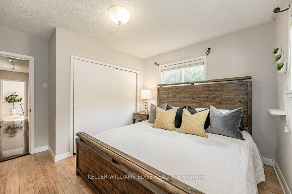 1036 Marley Cres