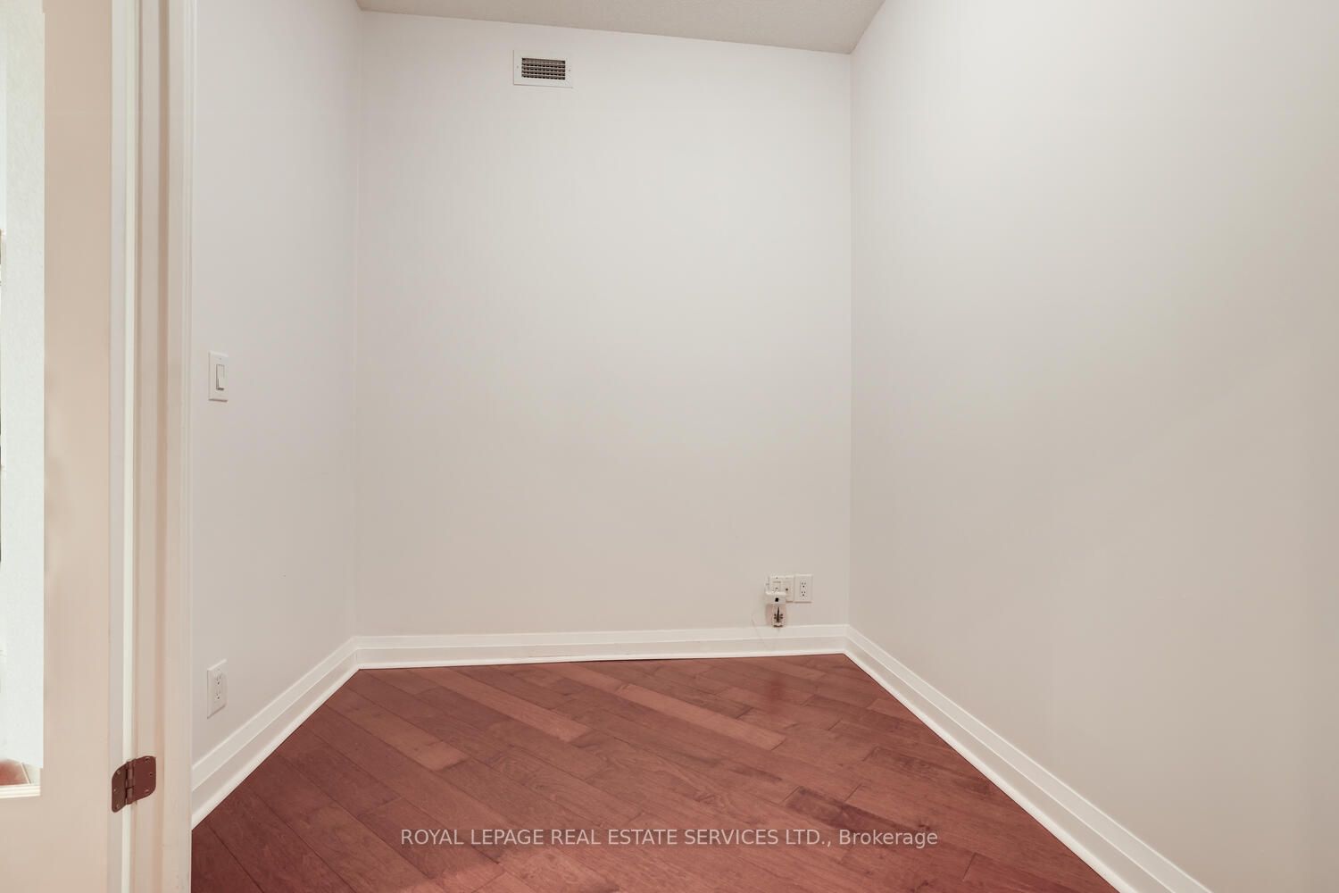 1055 Southdown Rd, #104