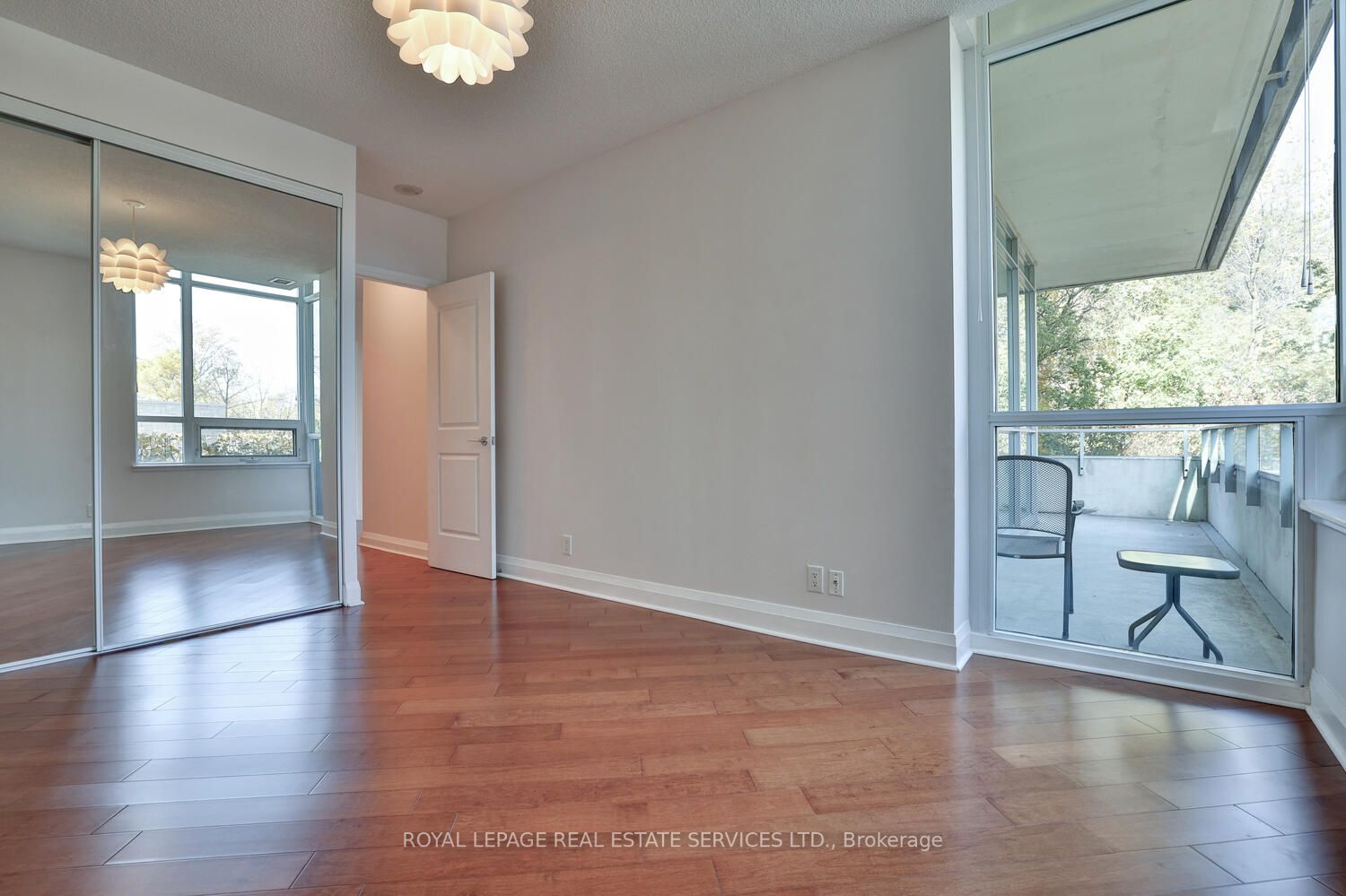 1055 Southdown Rd, #104