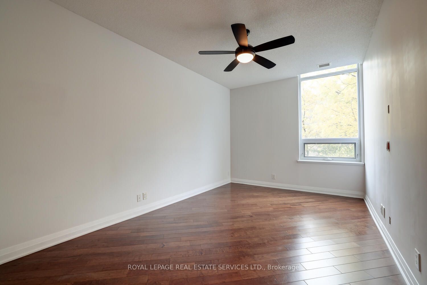 1055 Southdown Rd, #104