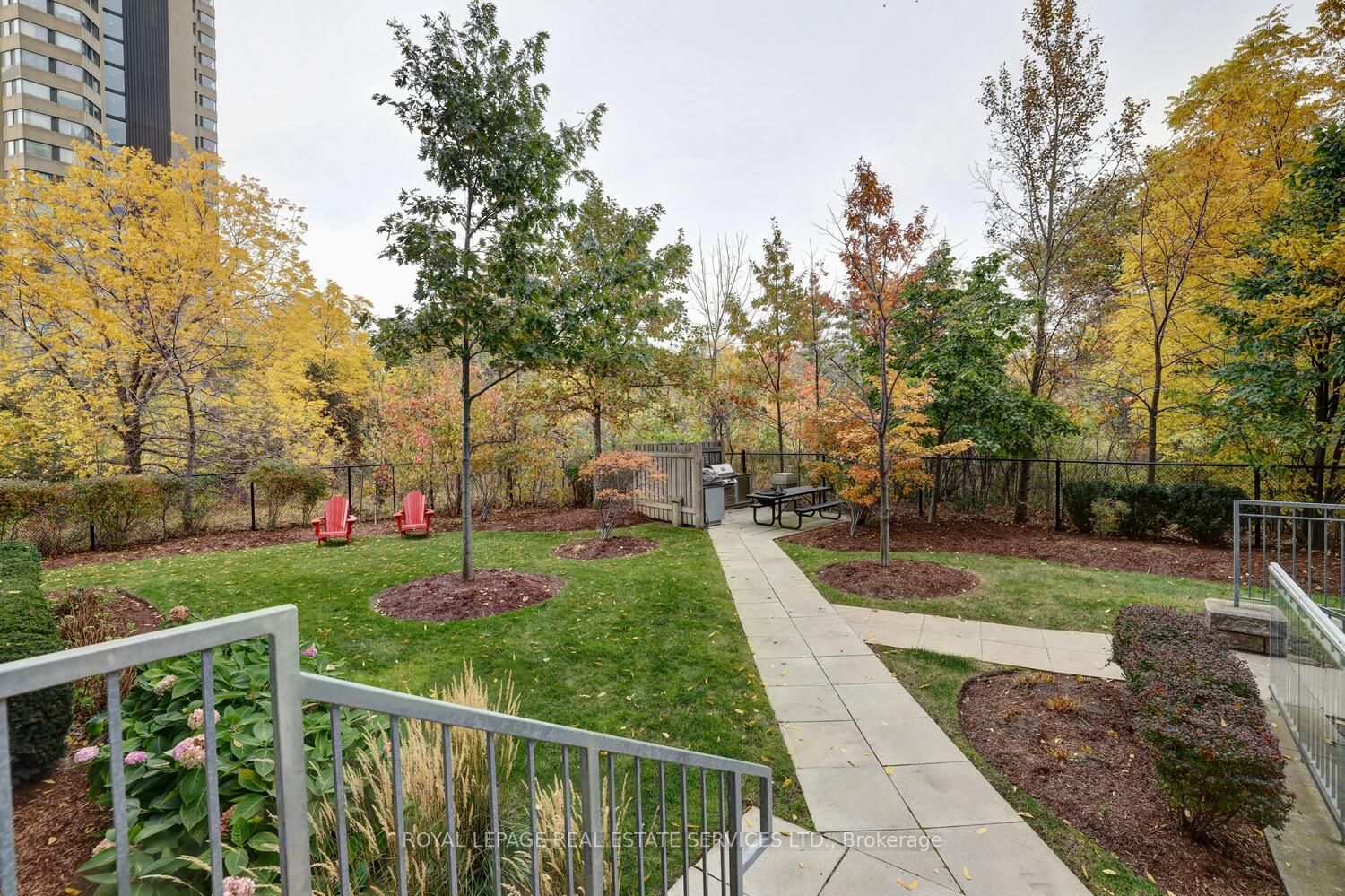 1055 Southdown Rd, #104