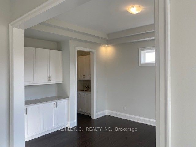 53 Holly Lane