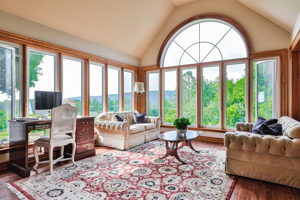 10 Southridge Tr