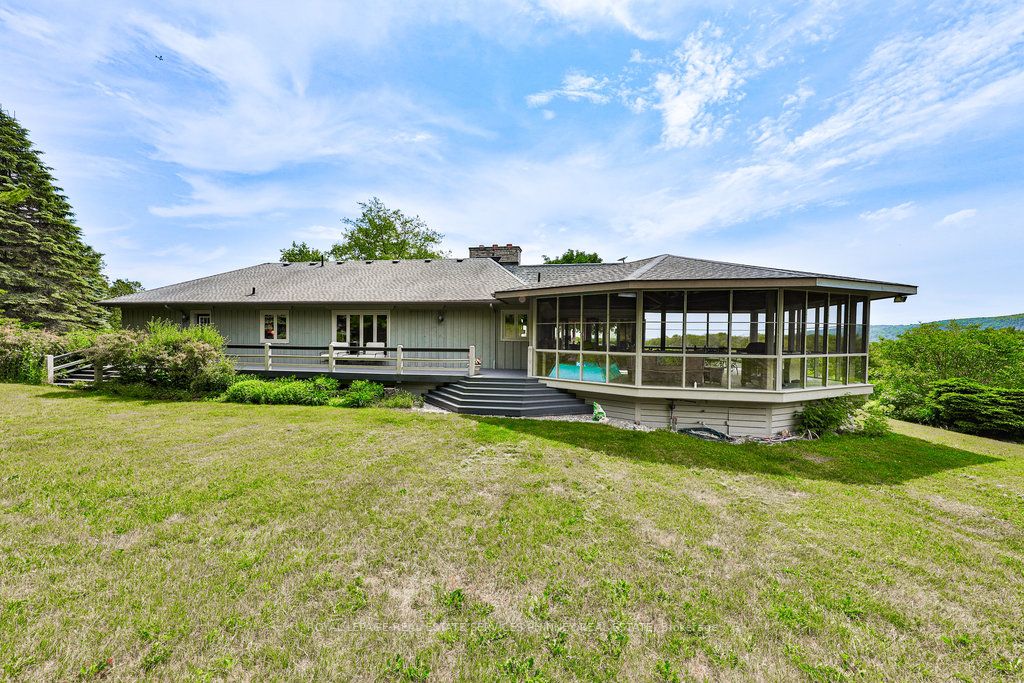 10 Southridge Tr