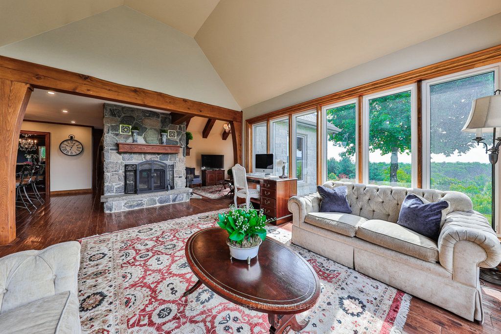 10 Southridge Tr