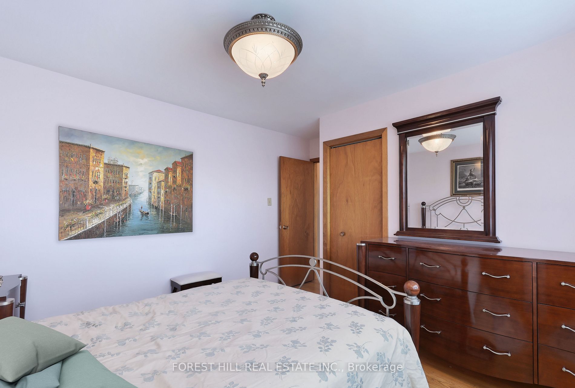 51 Lapp St