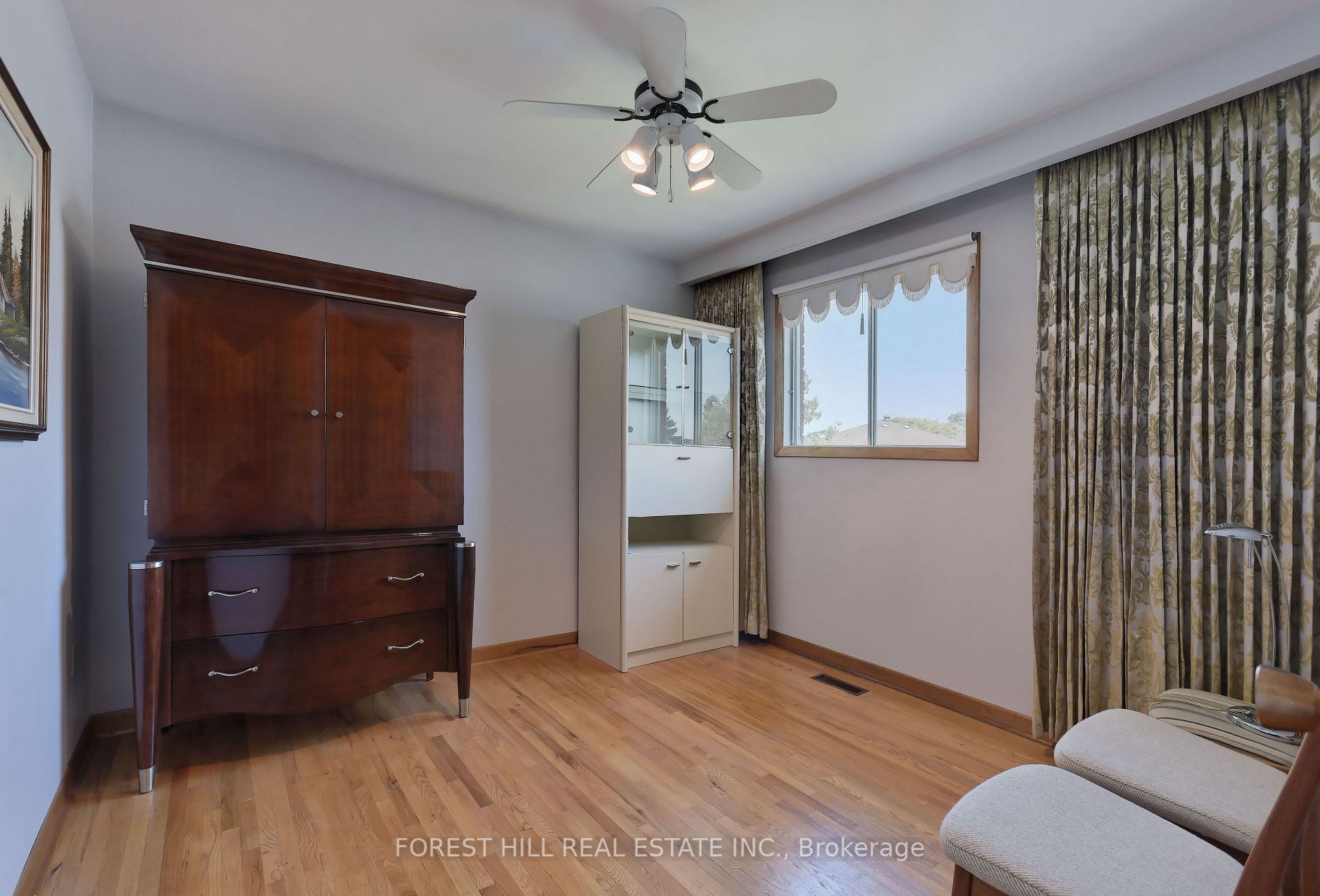 51 Lapp St