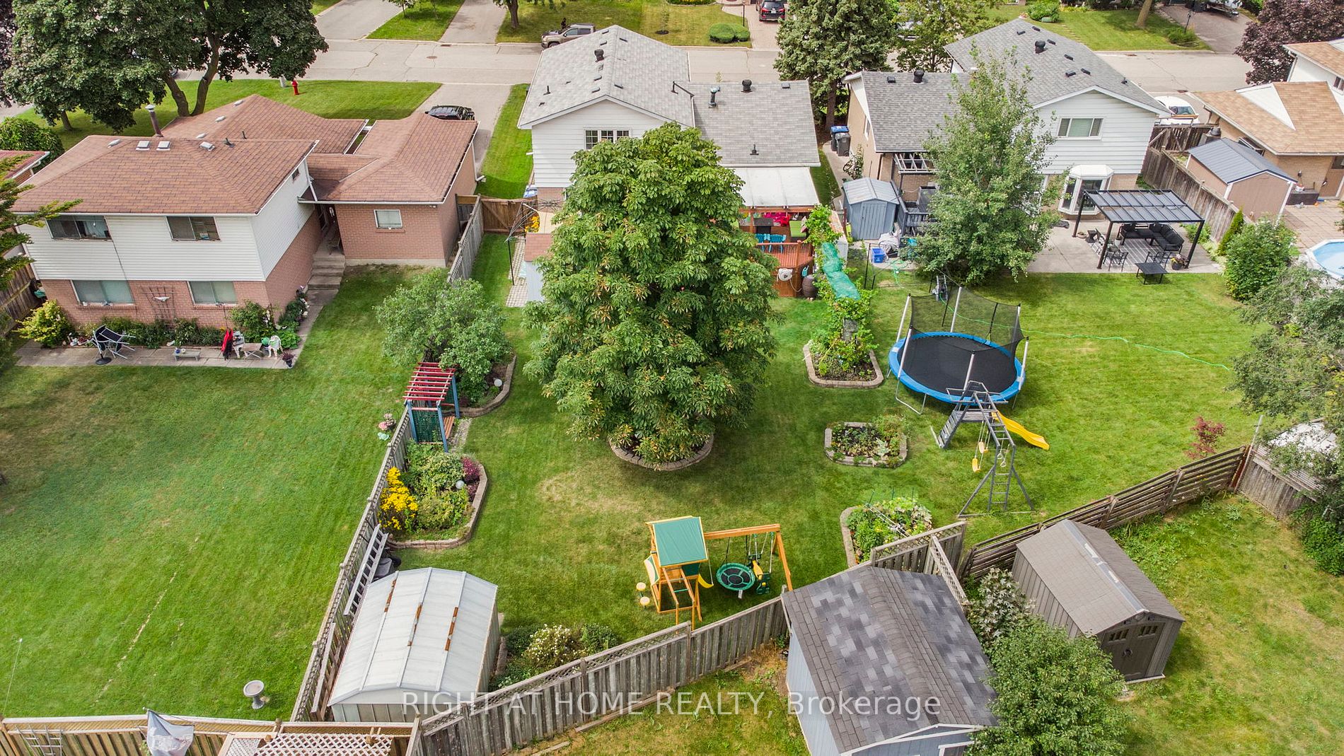 8 Kilmanagh Crt