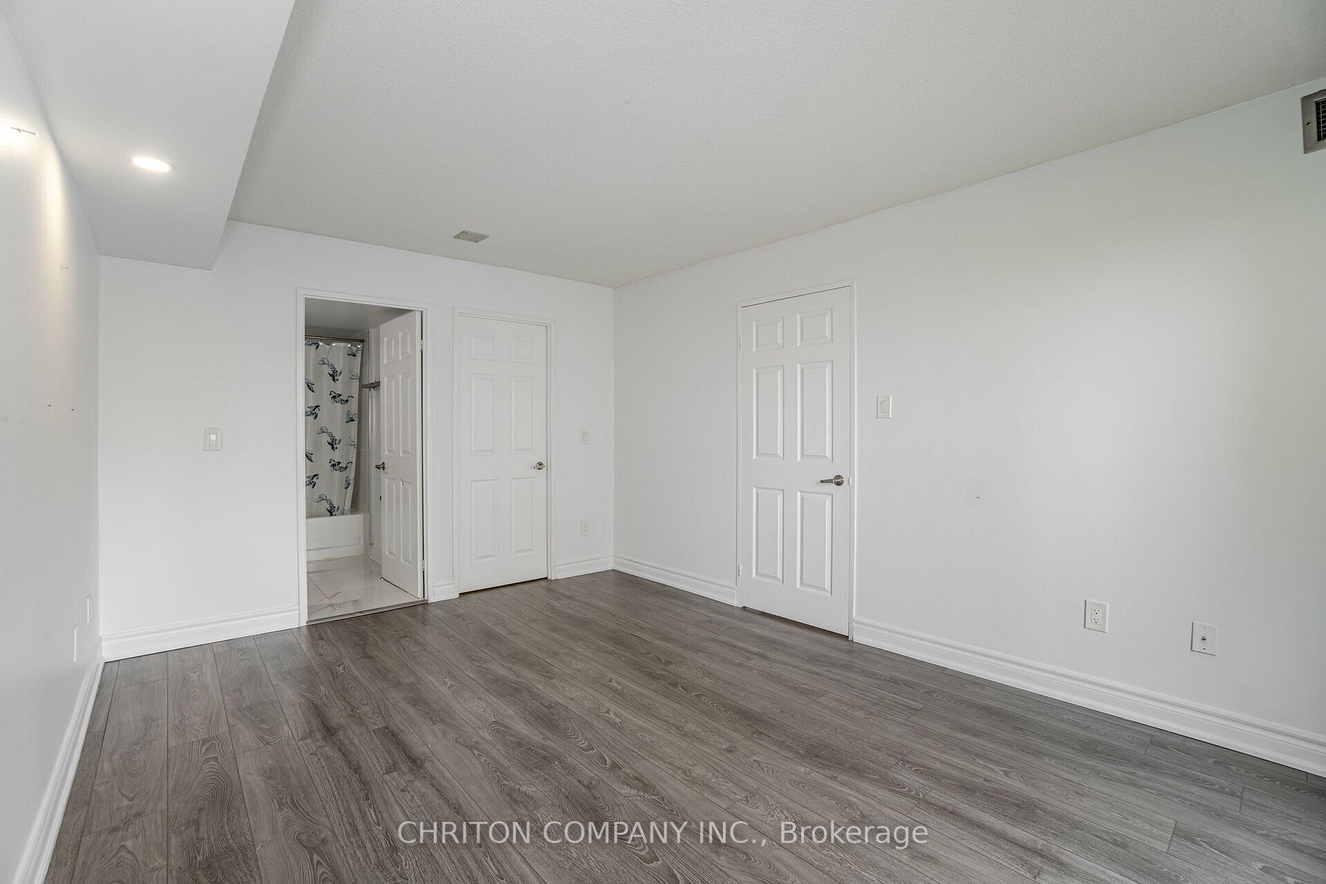 325 Webb Dr, #806
