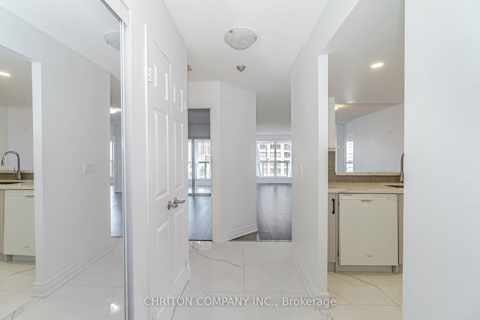 325 Webb Dr, #806