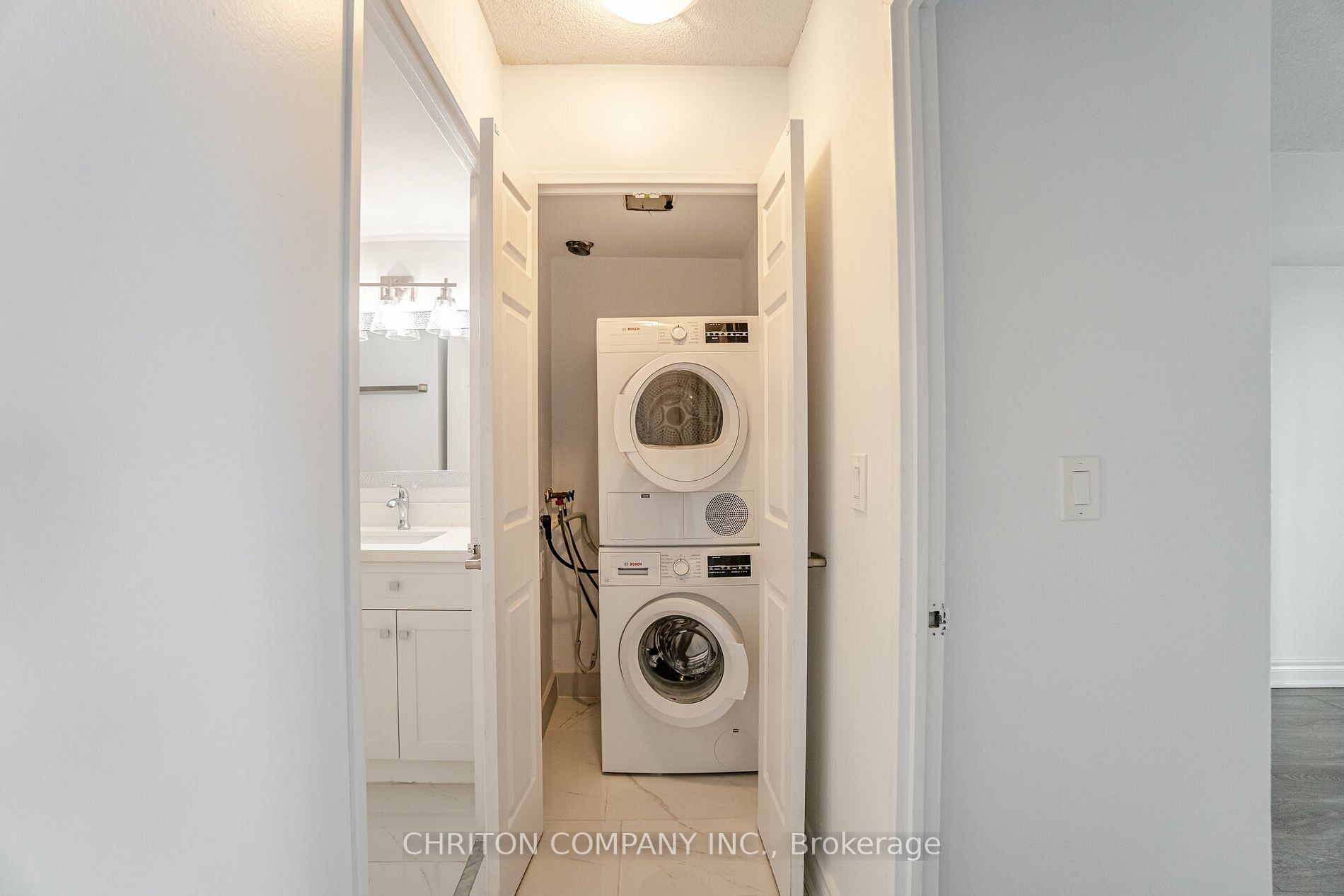 325 Webb Dr, #806
