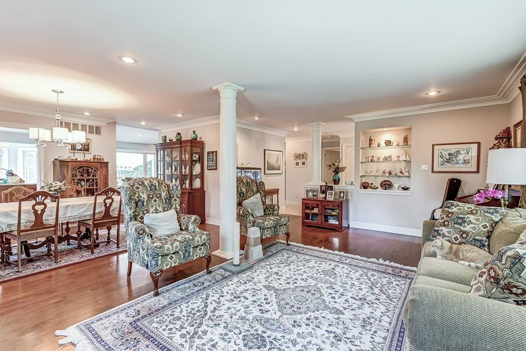 406 Maple Grove Dr