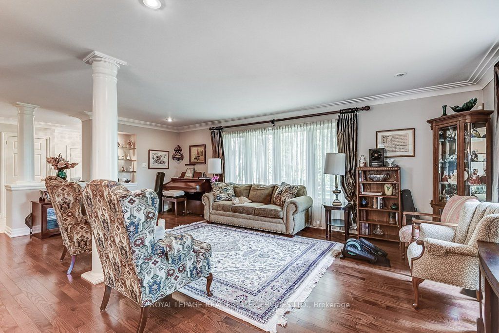 406 Maple Grove Dr
