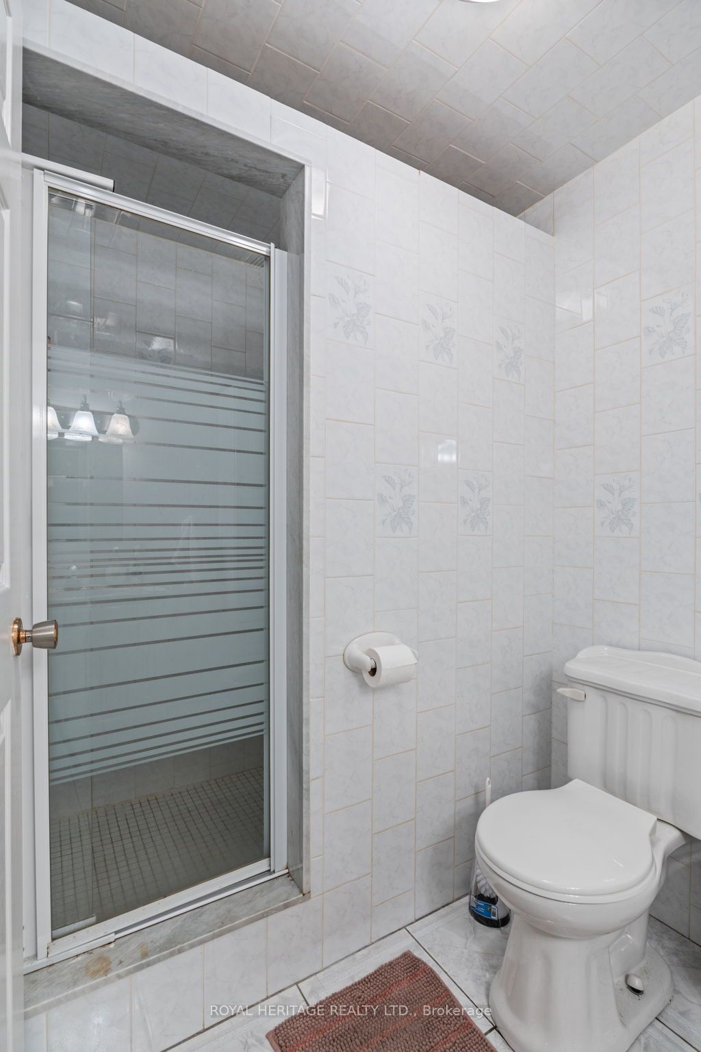 49 Pineview Cres E
