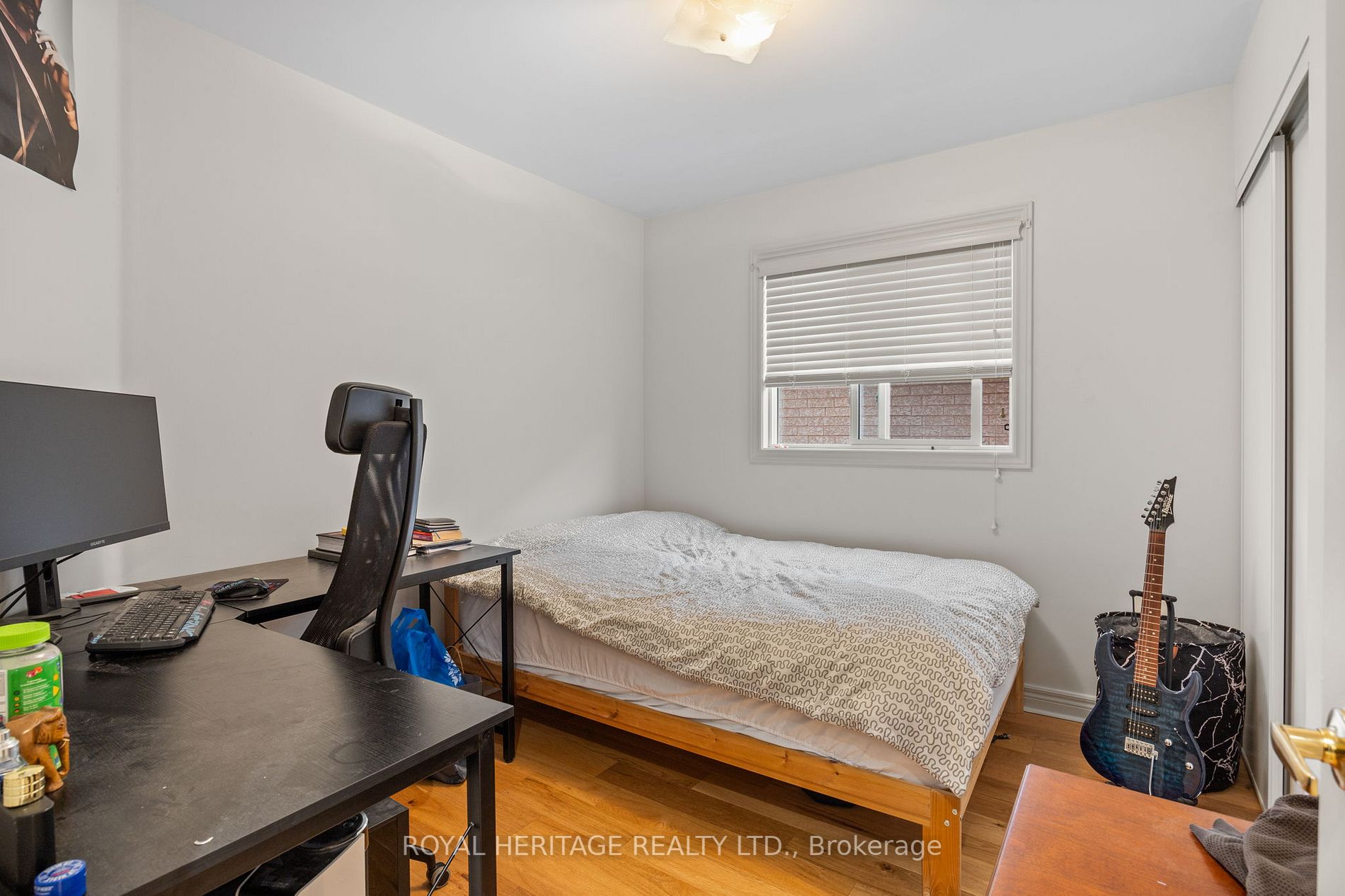 49 Pineview Cres E