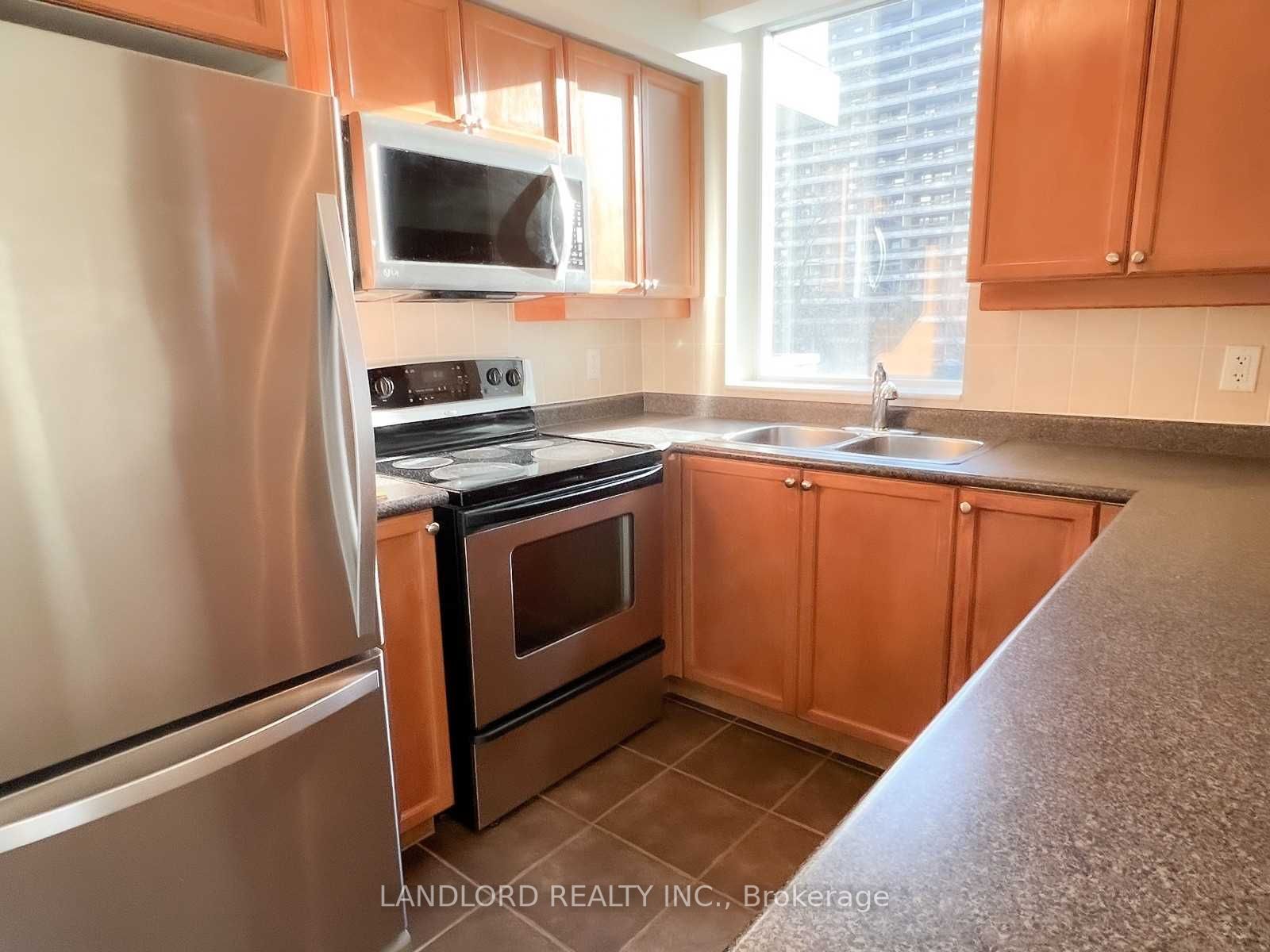 70 High Park Ave, #410