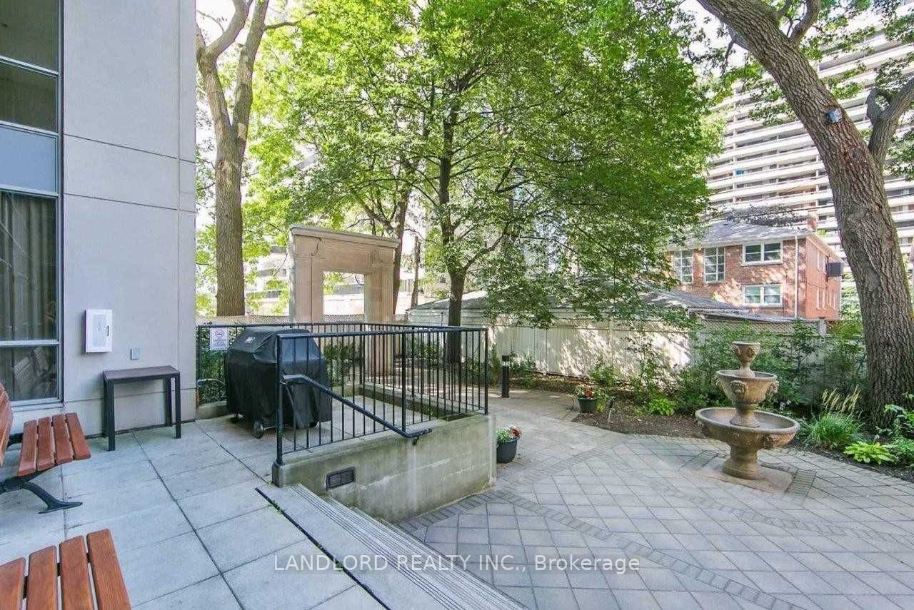 70 High Park Ave, #410