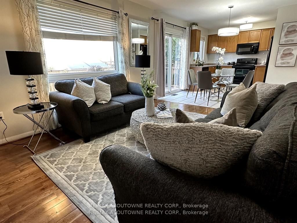 241 Brisdale Dr