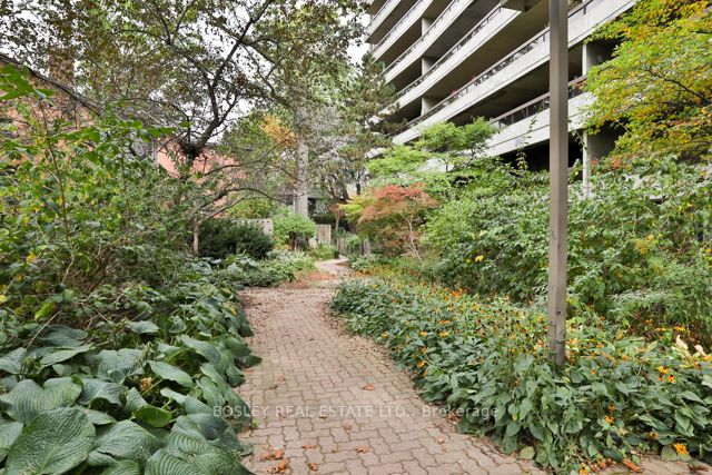 80 Quebec Ave, #114