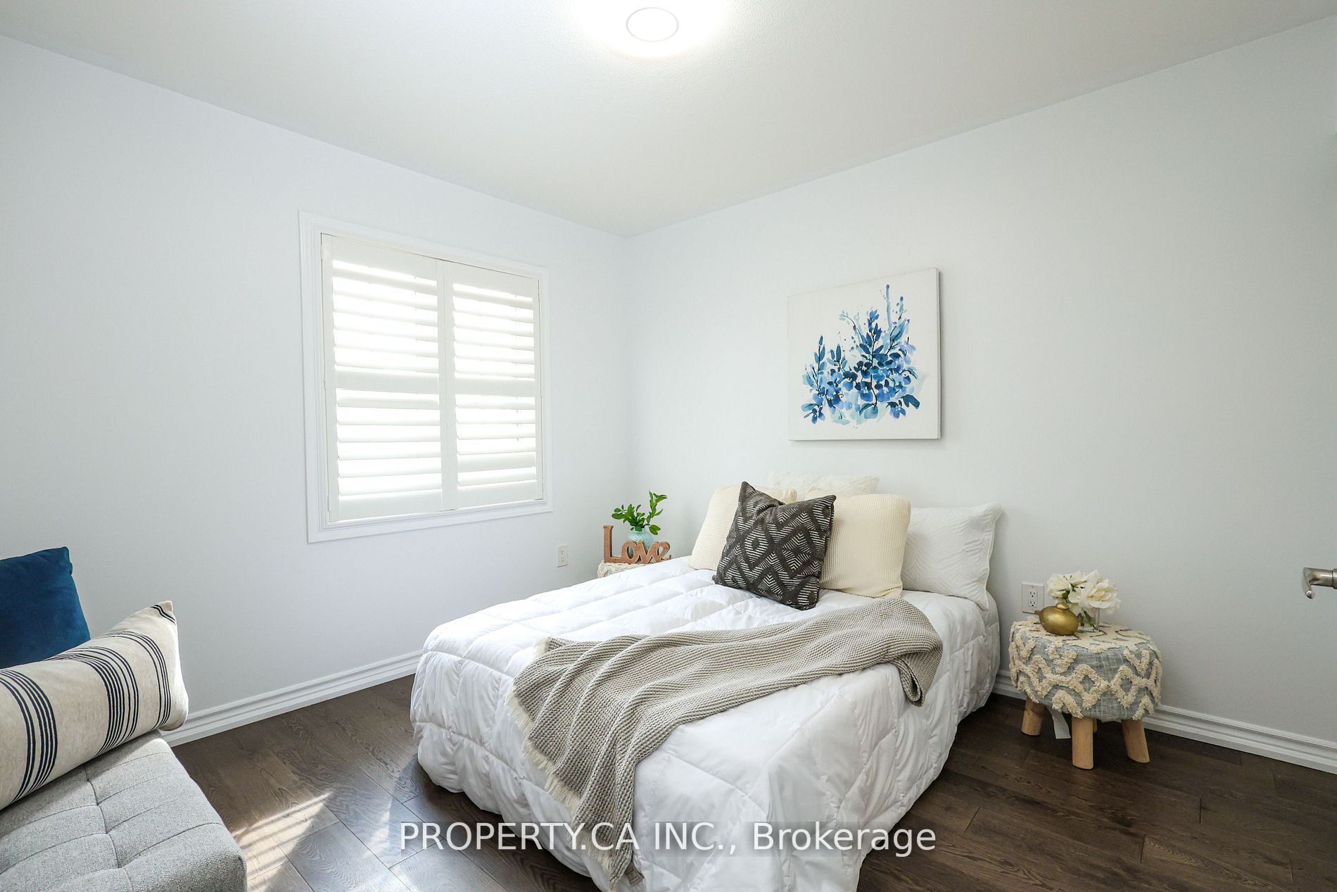 66 Stedford Cres