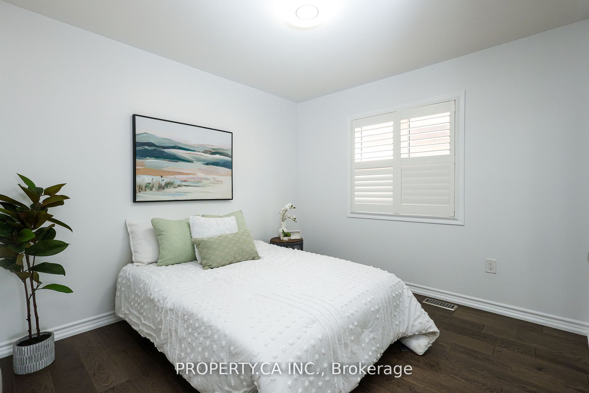 66 Stedford Cres
