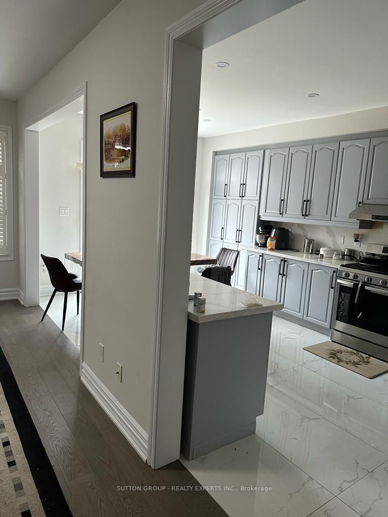 16 Bramtrail Gate