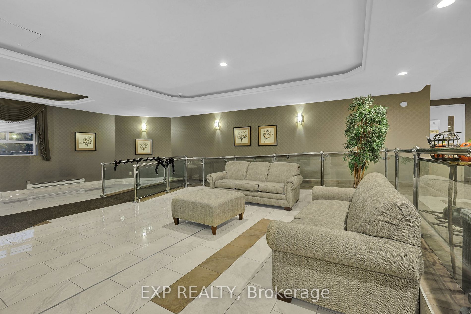 61 Markbrook Lane, #1511