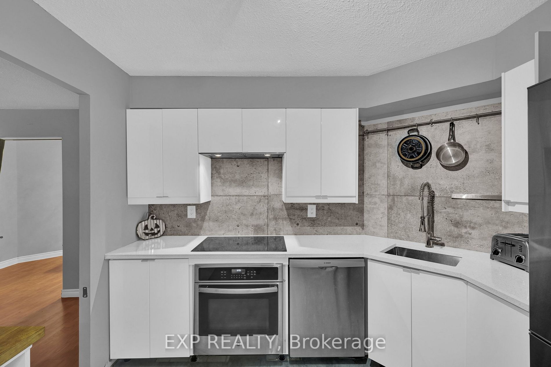 61 Markbrook Lane, #1511