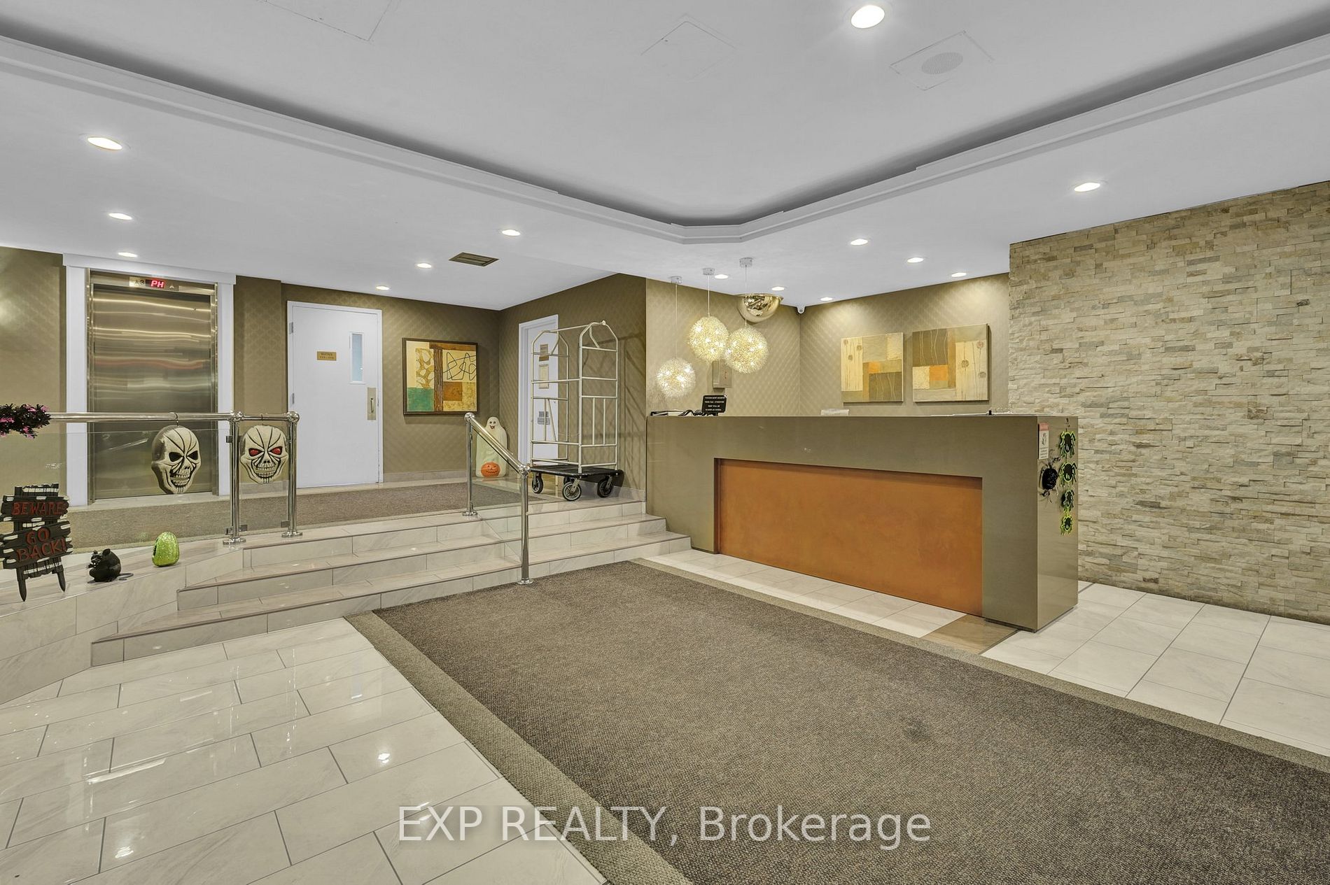 61 Markbrook Lane, #1511