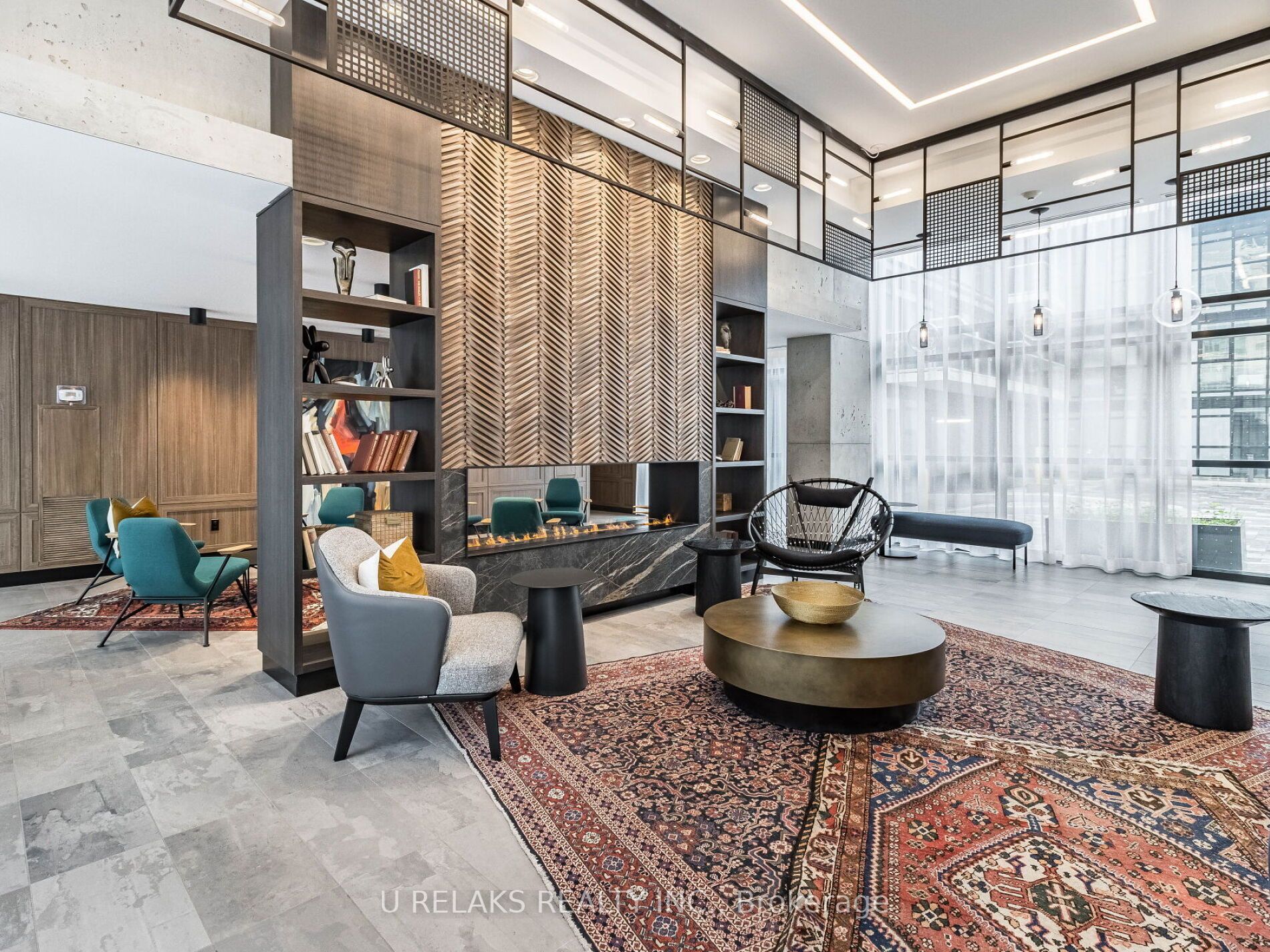 251 Manitoba St, #322