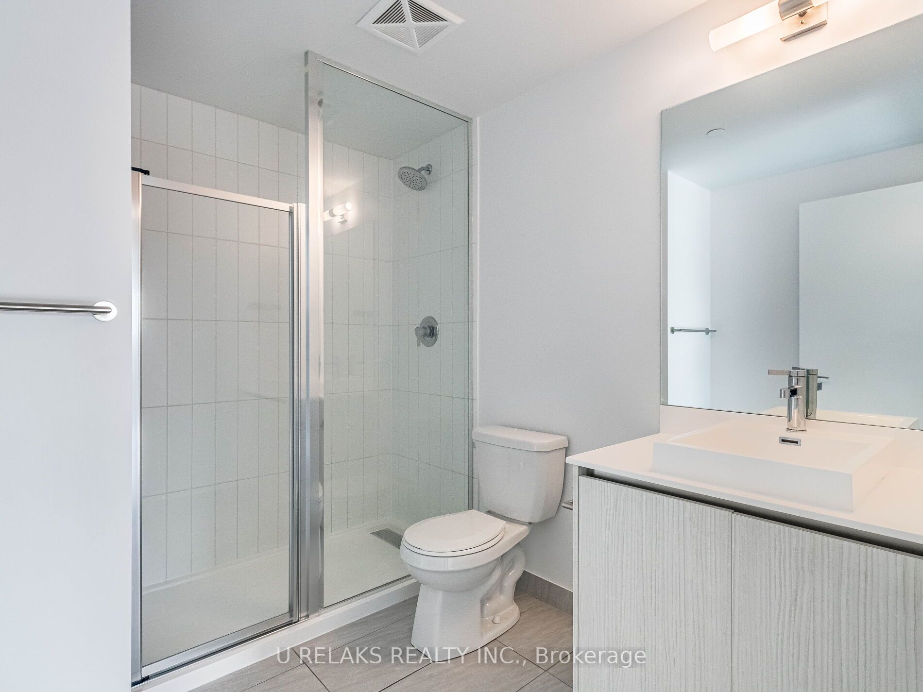 251 Manitoba St, #322