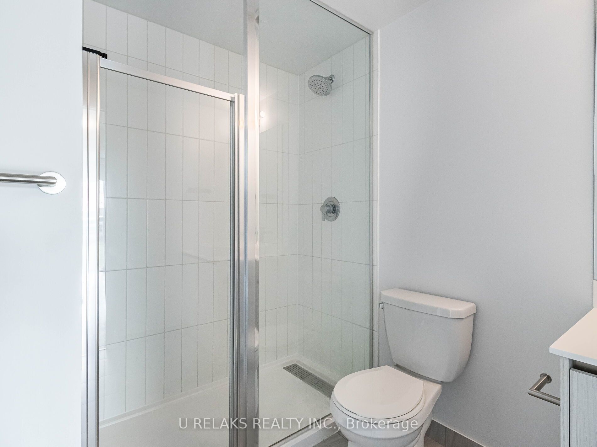 251 Manitoba St, #322