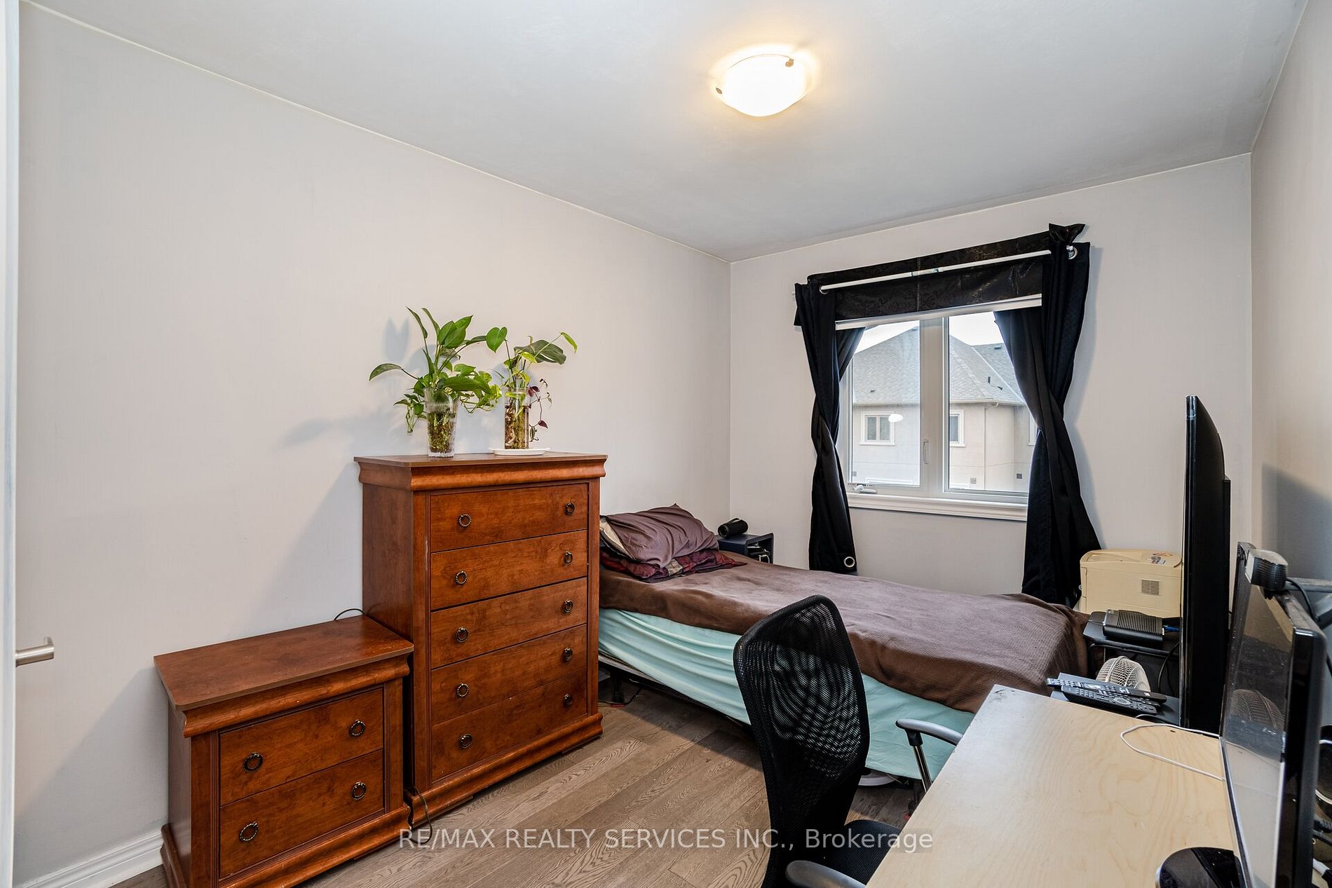 74 Doris Pawley Cres W