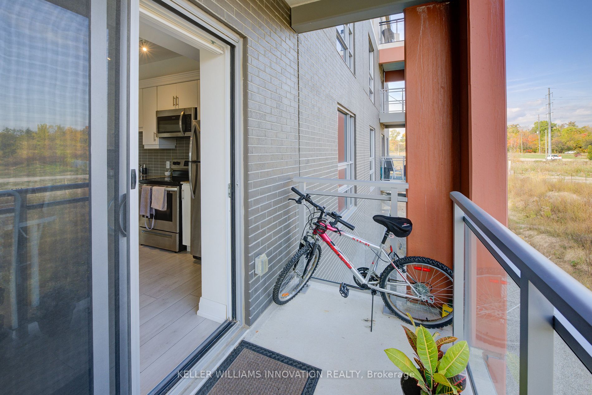 4040 Upper Middle Rd, #222