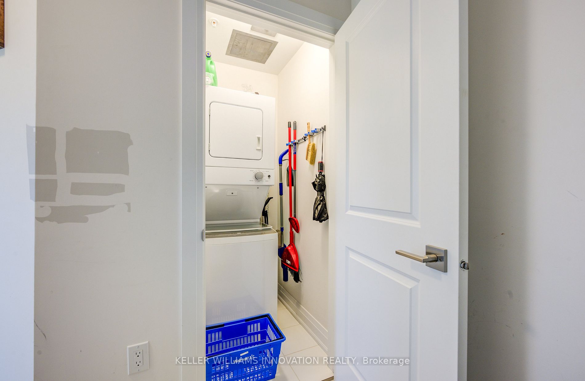 4040 Upper Middle Rd, #222