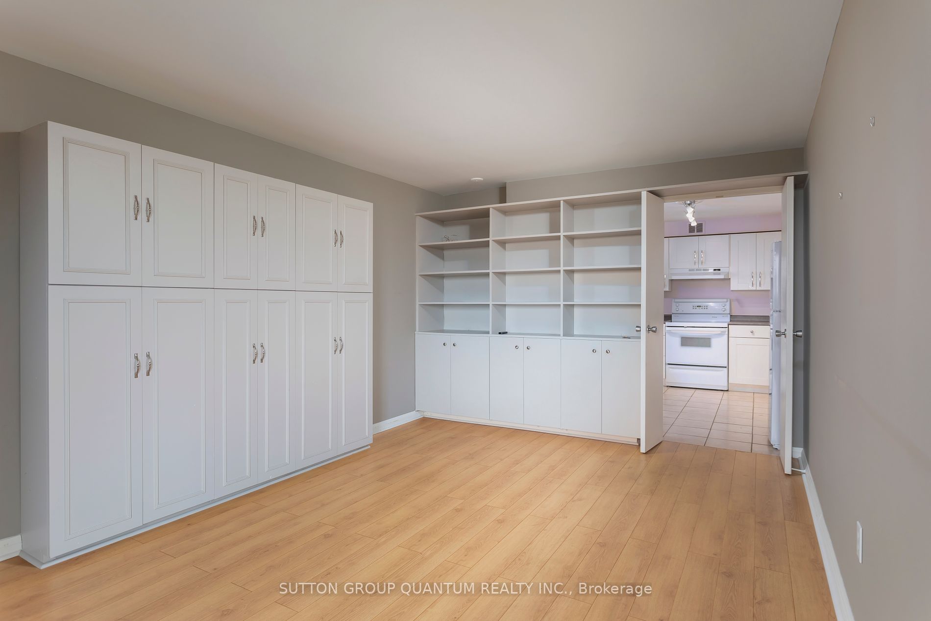 1400 Dixie Rd, #915