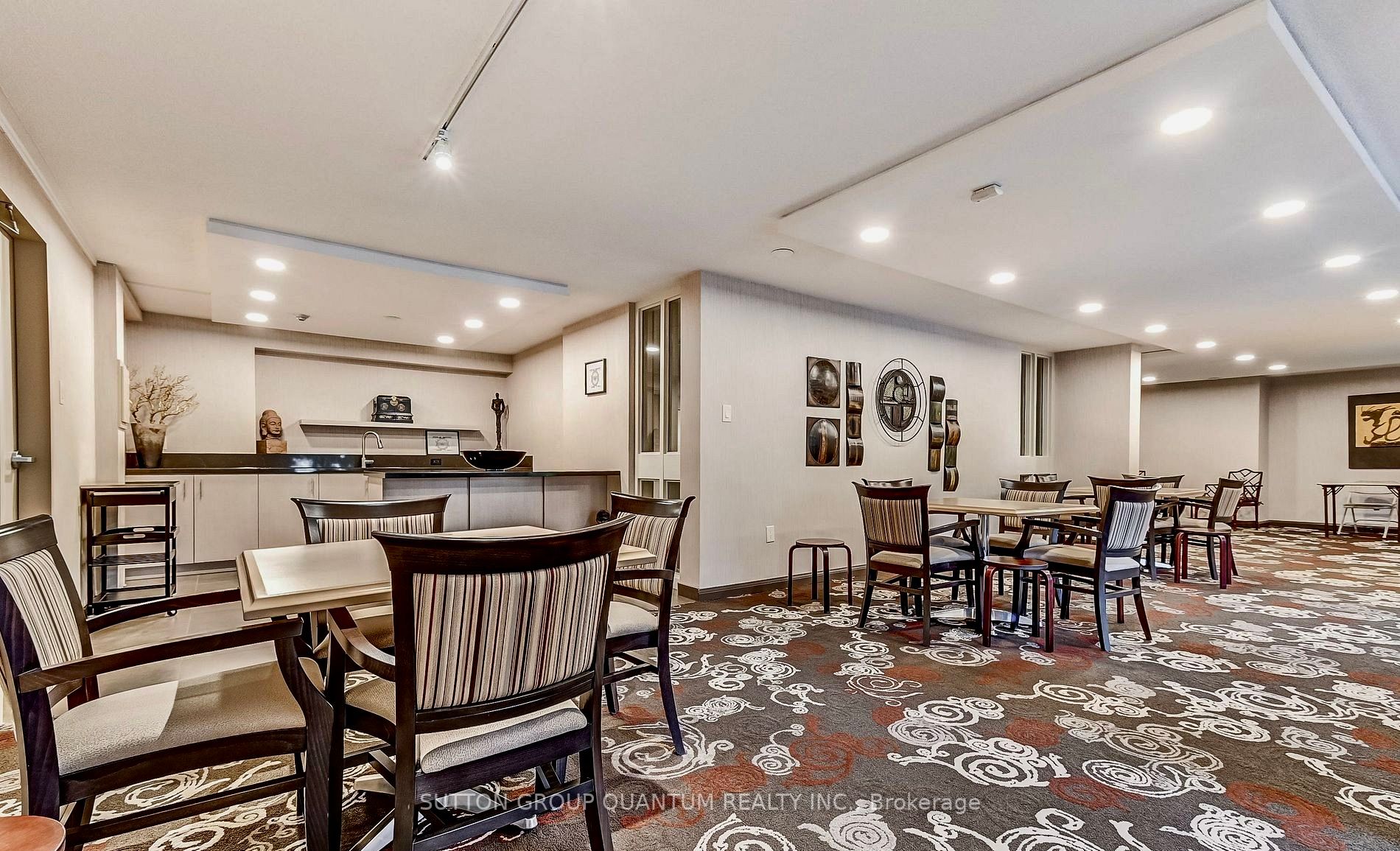 1400 Dixie Rd, #915