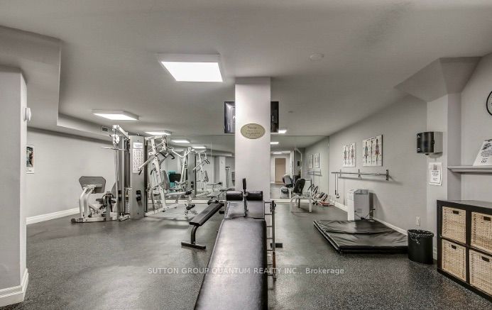 1400 Dixie Rd, #915