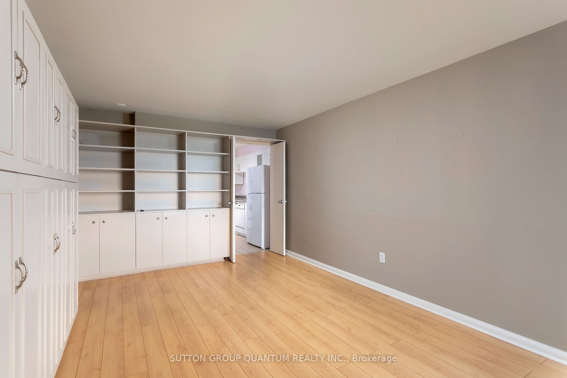 1400 Dixie Rd, #915