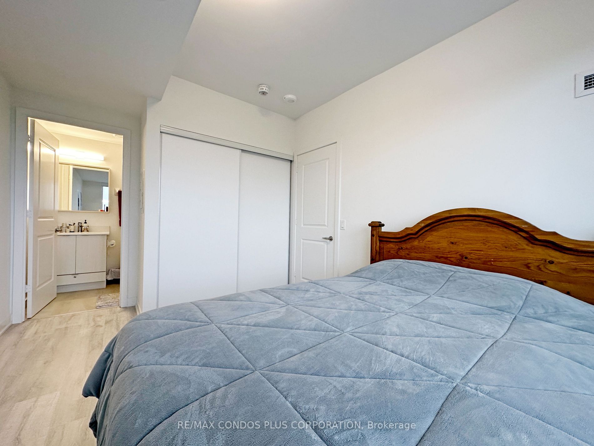 4675 Metcalfe Ave, #303